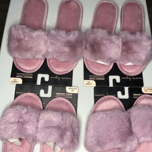 Nanette Lepore NWT Memory Foam Slide Slipper
Size 9 Pink indoor & outdoor Sole.